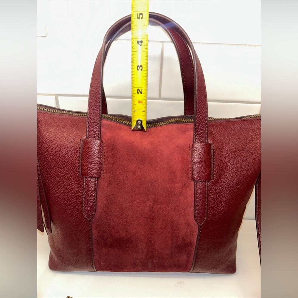 Elegant Burgundy Leather Handbag and Wallet Set - Picture 6 of 16
